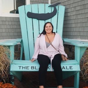 Meet your Posher, Alicia